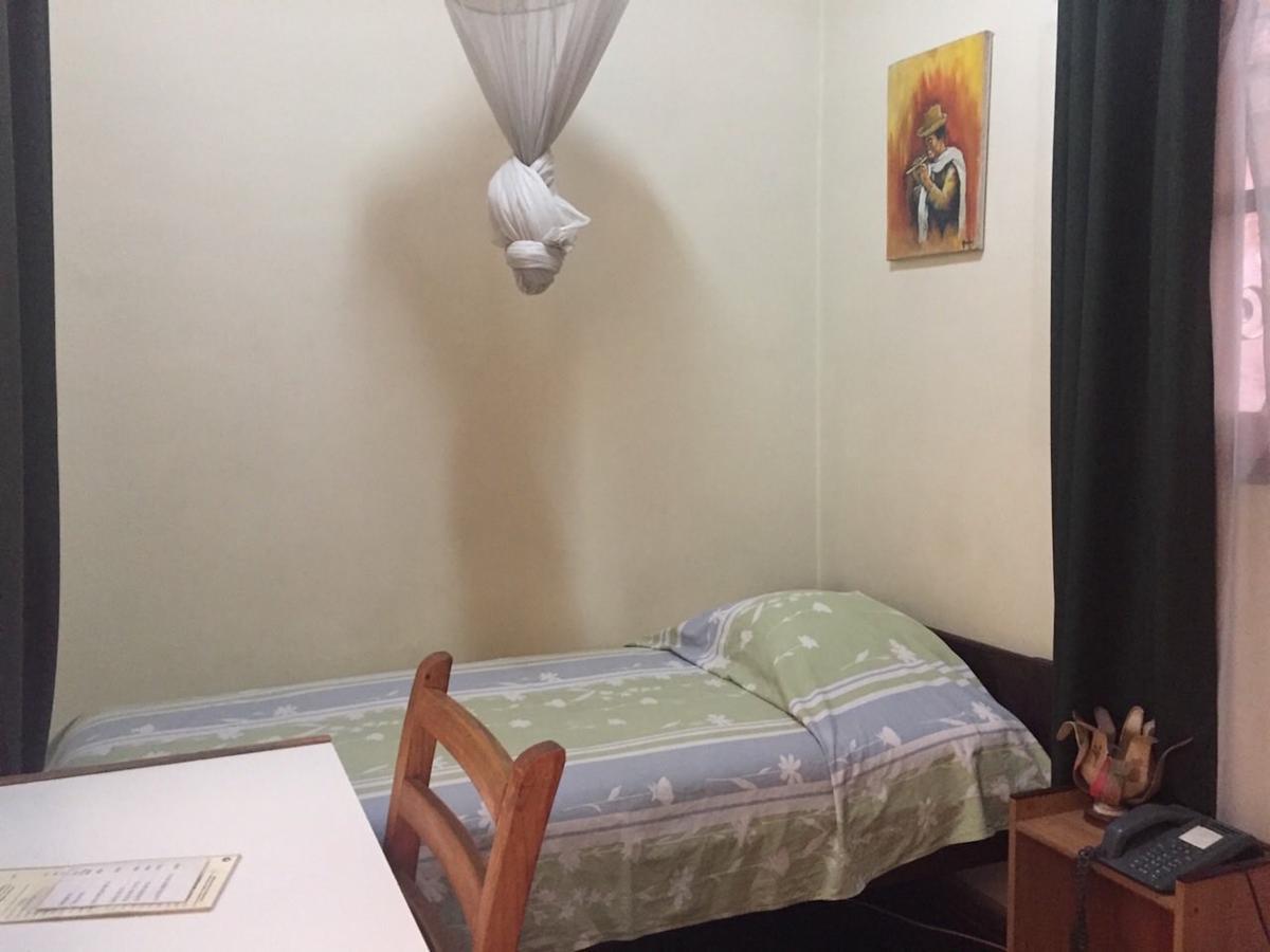 Hotel Tana-Jacaranda Antananarivo Esterno foto
