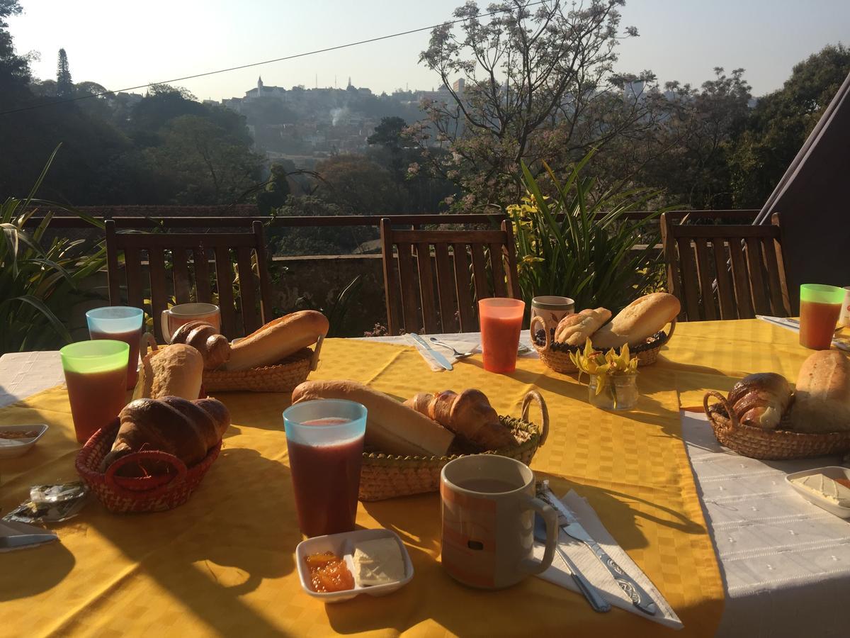 Hotel Tana-Jacaranda Antananarivo Esterno foto